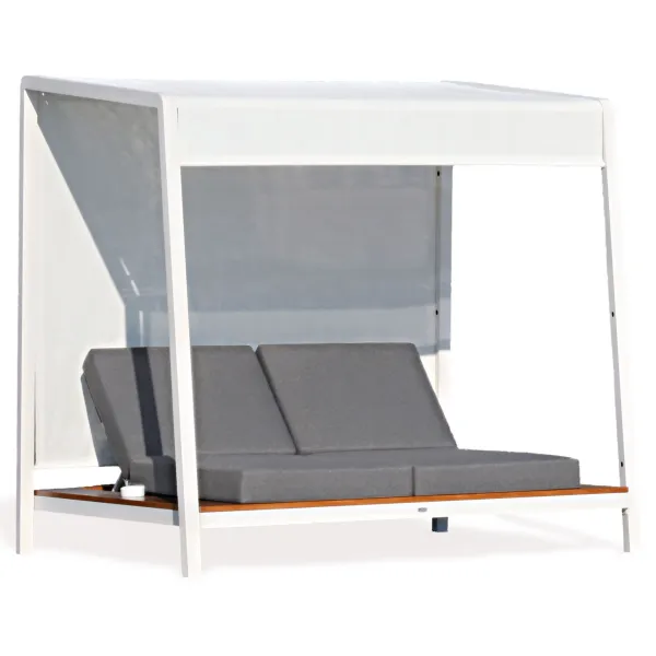 Gazebos: canopy sunloungers with structures